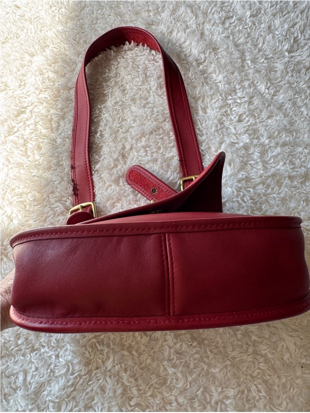 Vintage Coach Berkeley 9988 Red Leather Saddle Bag Brass Hardware Crossbody 90s - Picture 11 of 16
